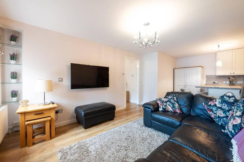 Burlington Place, Shrewsbury. 2 Bedroom, Private Parking, 5 Minutes From Town Kültér fotó